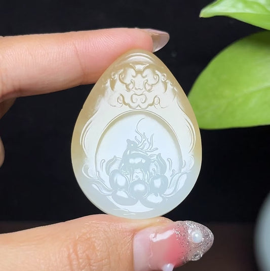 新疆和田玉且末糖白羊脂玉一路守护挂件