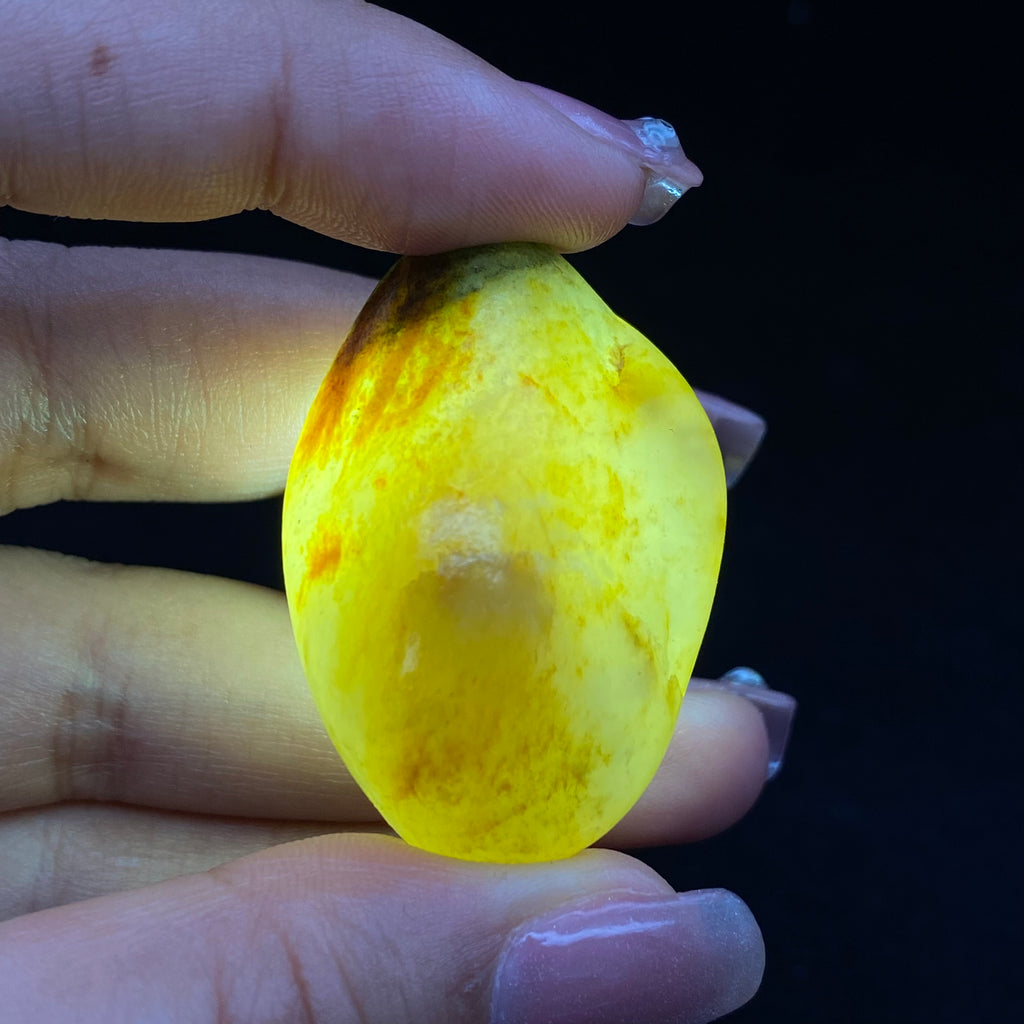 【超值推荐】和田玉-黄皮青花籽料挂件