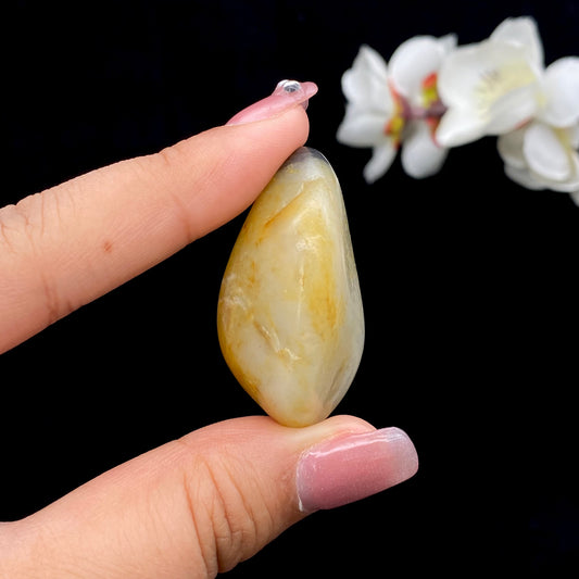 【超值推荐】和田玉-黄皮青花籽料挂件