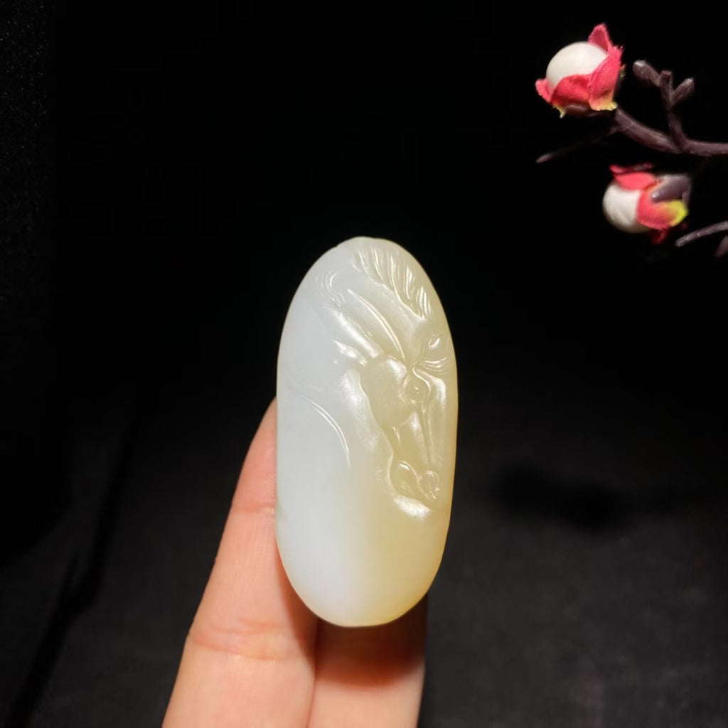 和田山料糖白玉关公挂件