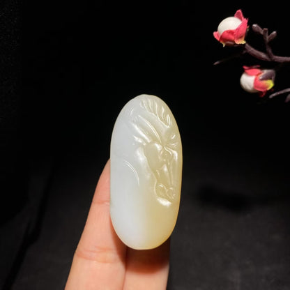 和田山料糖白玉关公挂件