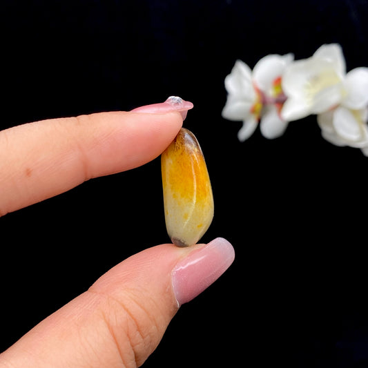 【超值推荐】和田玉-黄皮青花籽料原石挂件