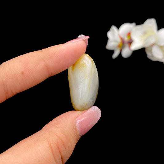 【超值推荐】和田玉-聚黄皮青花籽料吊坠籽