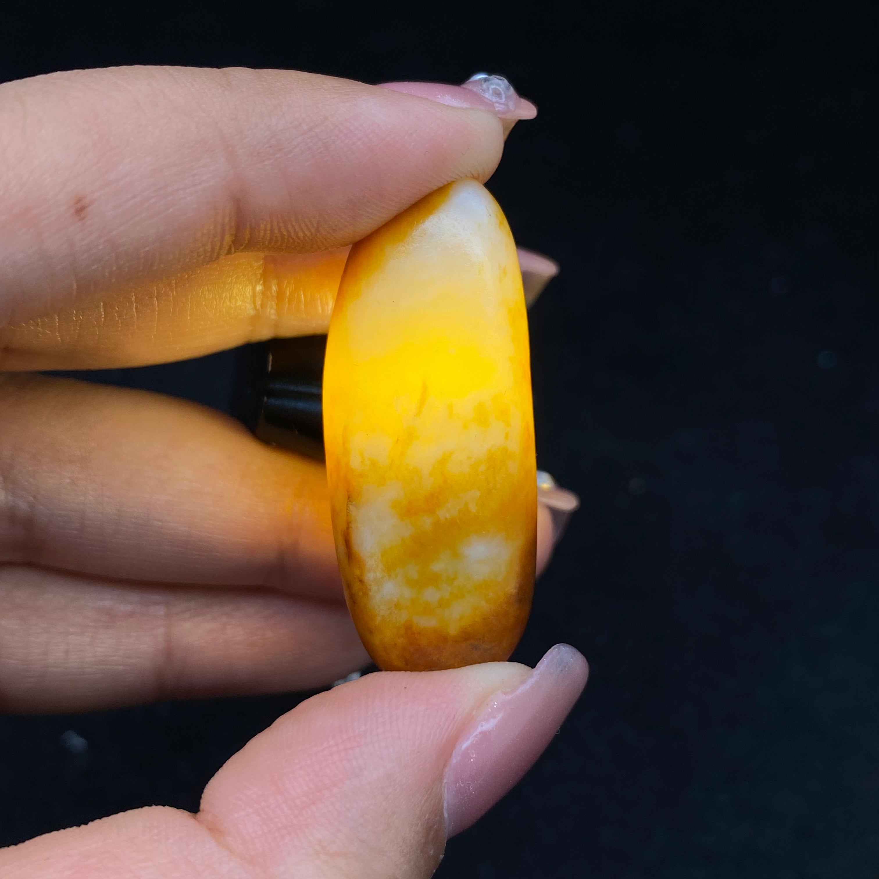【超值推荐】和田玉-黄皮青花底籽料吊坠籽