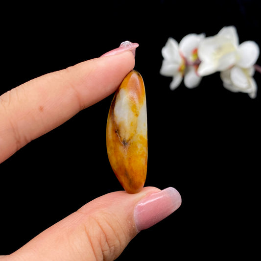 【超值推荐】和田玉-黄皮青花底籽料吊坠籽