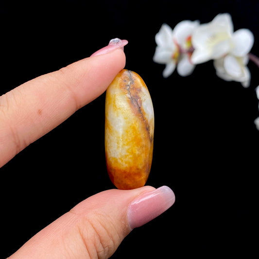 【超值推荐】和田玉-黄皮青花底籽料吊坠籽