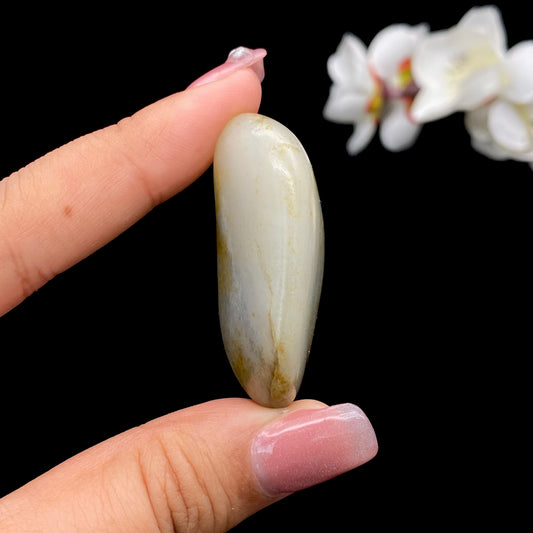 【超值推荐】和田玉-洒金皮青花底籽料挂件