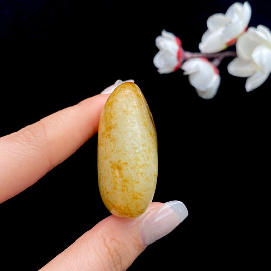和田玉-满洒金皮暖白肉籽料手把件