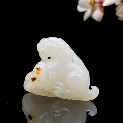 和田玉-白玉籽料子母貔貅【携子上朝】挂件