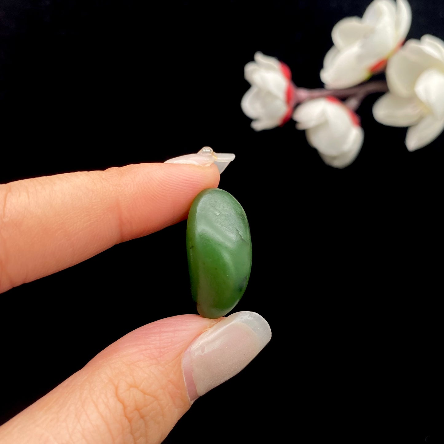 和田玉-碧玉籽料原石挂件