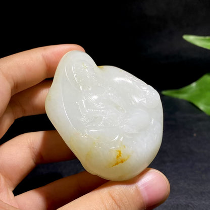 和田玉籽料观音挂件