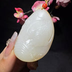 和田玉籽料年年有余挂件