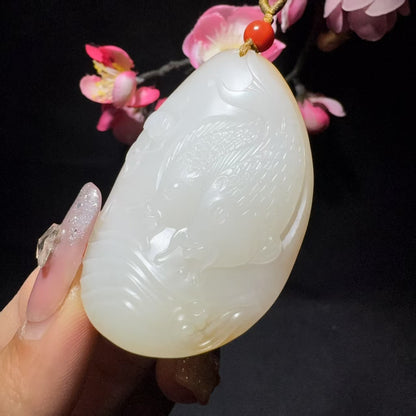 和田玉籽料年年有余挂件