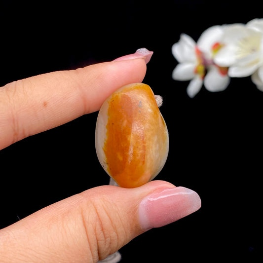 和田玉-聚黄皮散墨青花籽料挂件