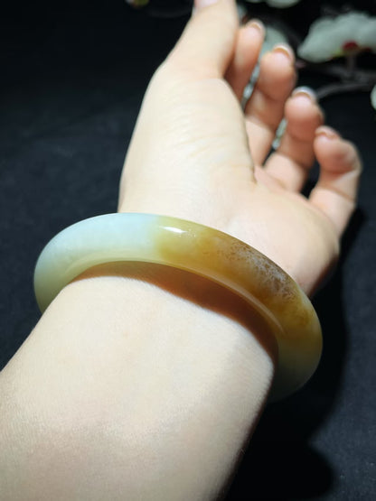 和田玉且末糖白手镯
