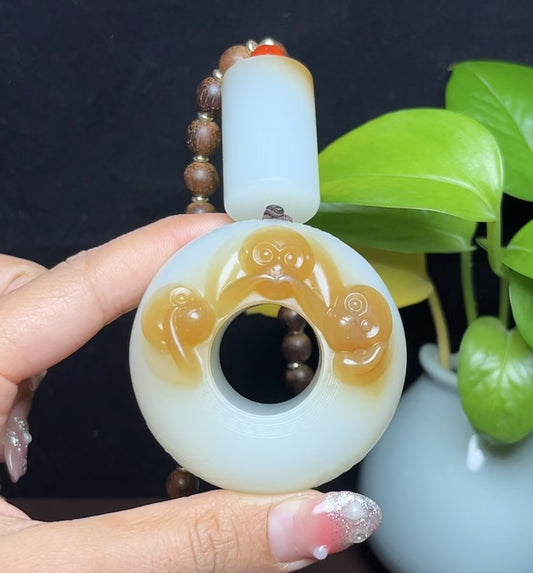 新疆和田玉且末糖羊脂玉三不猴手把件扳指