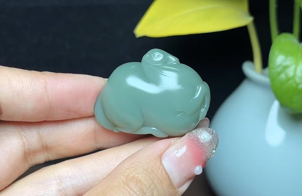 和田玉鸭蛋青唐马挂件