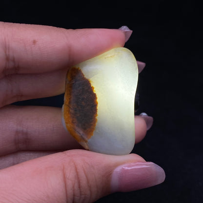 【超值推荐】和田玉-聚黄皮青花籽料挂件