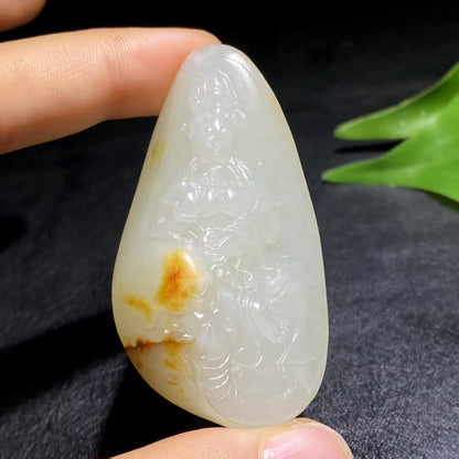 和田玉籽料观音挂件