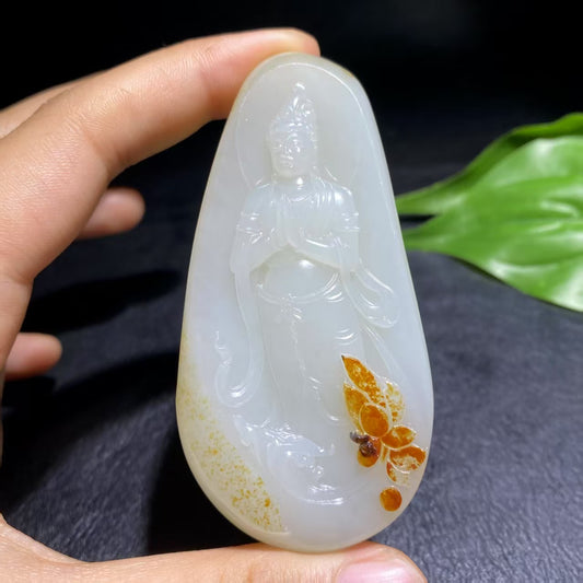 和田玉籽料观音挂件