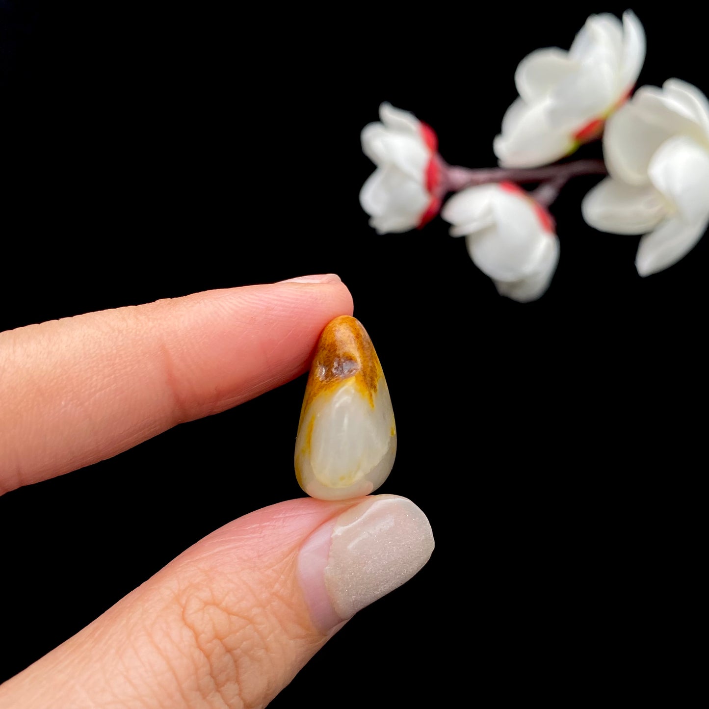 和田玉-聚黄皮白肉籽料吊坠籽