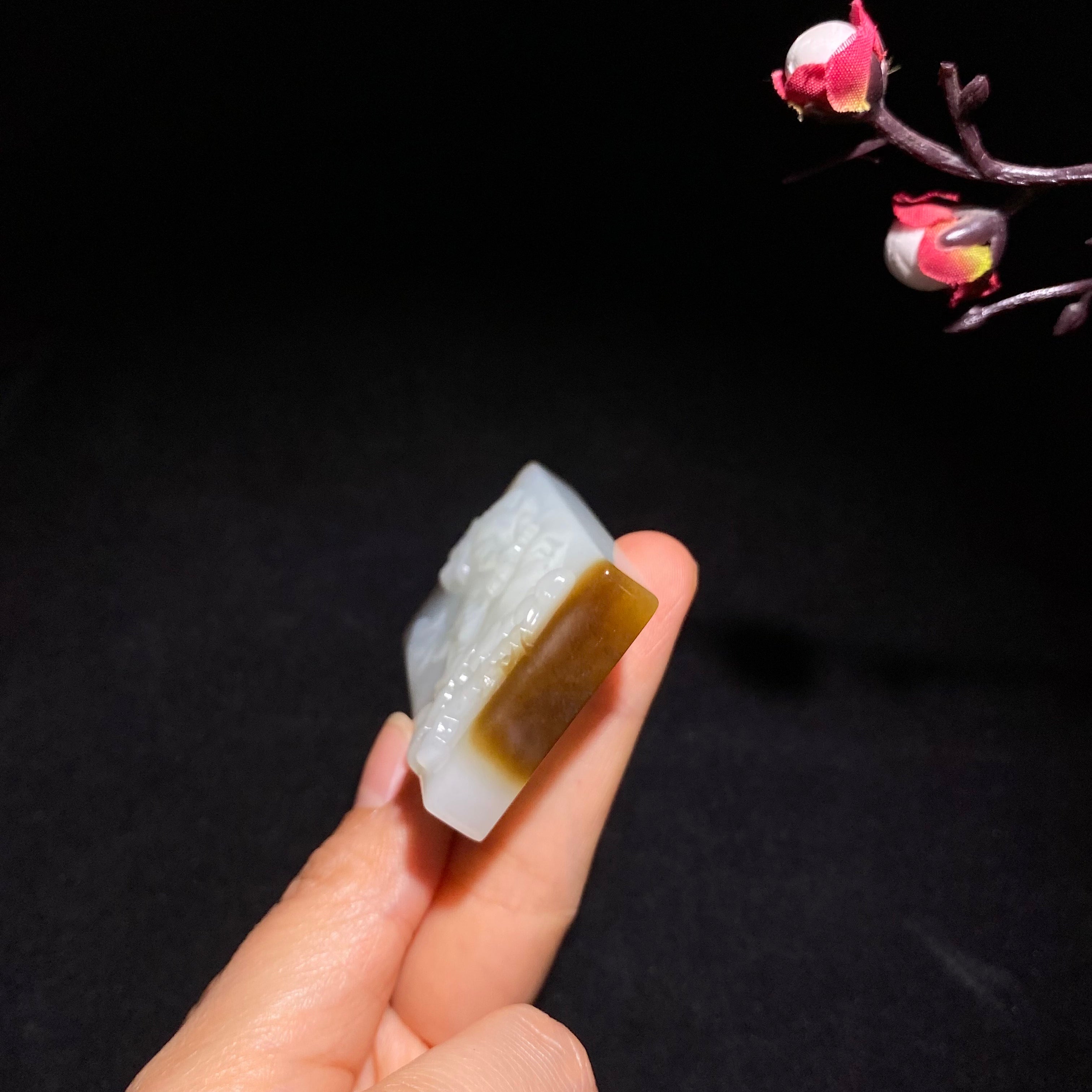 和田山料糖白玉上山虎挂件