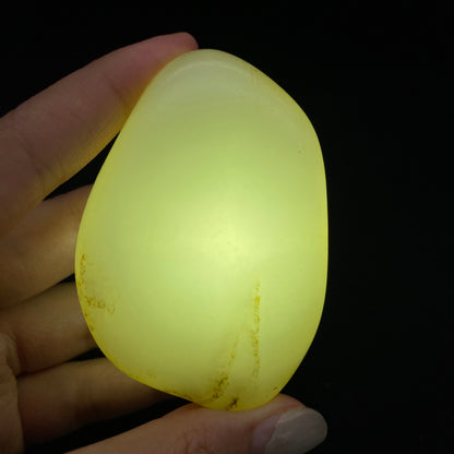和田玉-淡淡的洒金皮白肉籽料手把件