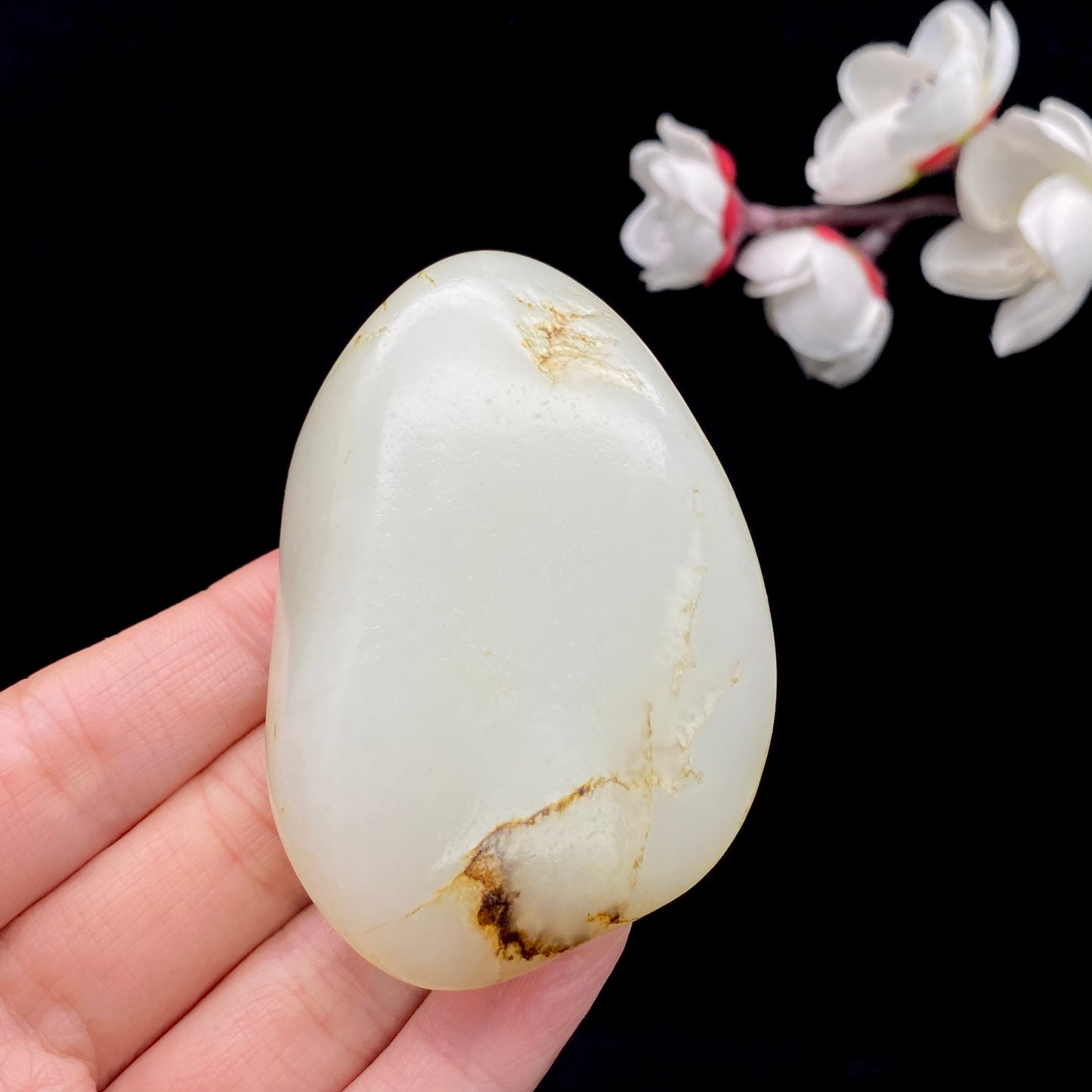 和田玉-淡淡的洒金皮白肉籽料手把件