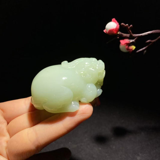 和田且末蓝貔貅手把件