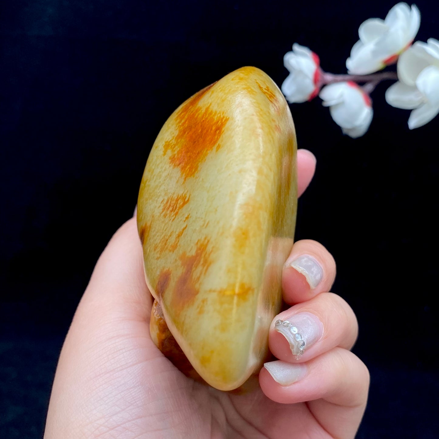 和田玉-聚红皮带洒金皮白肉籽料原石