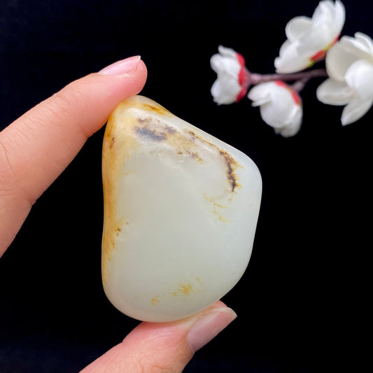 和田玉-洒金皮带黄皮白肉籽料手把件