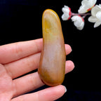 和田玉-黄青皮籽料原石