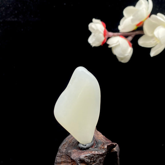 和田玉-白玉籽料原石挂件
