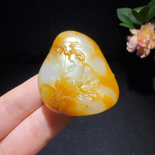 和田玉籽料挂件