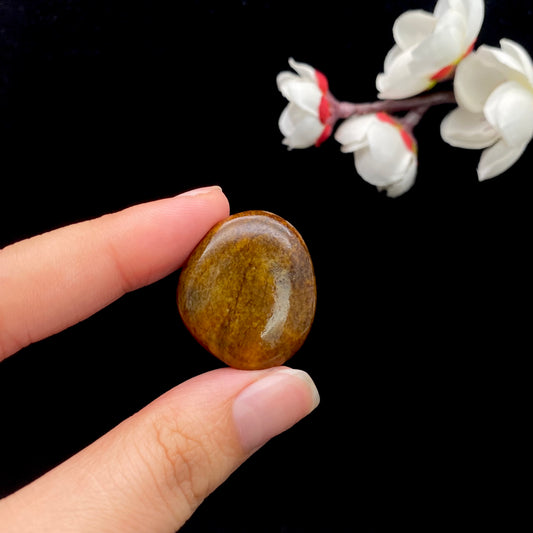 【超值推荐】和田玉-黄沁皮籽料原石挂件