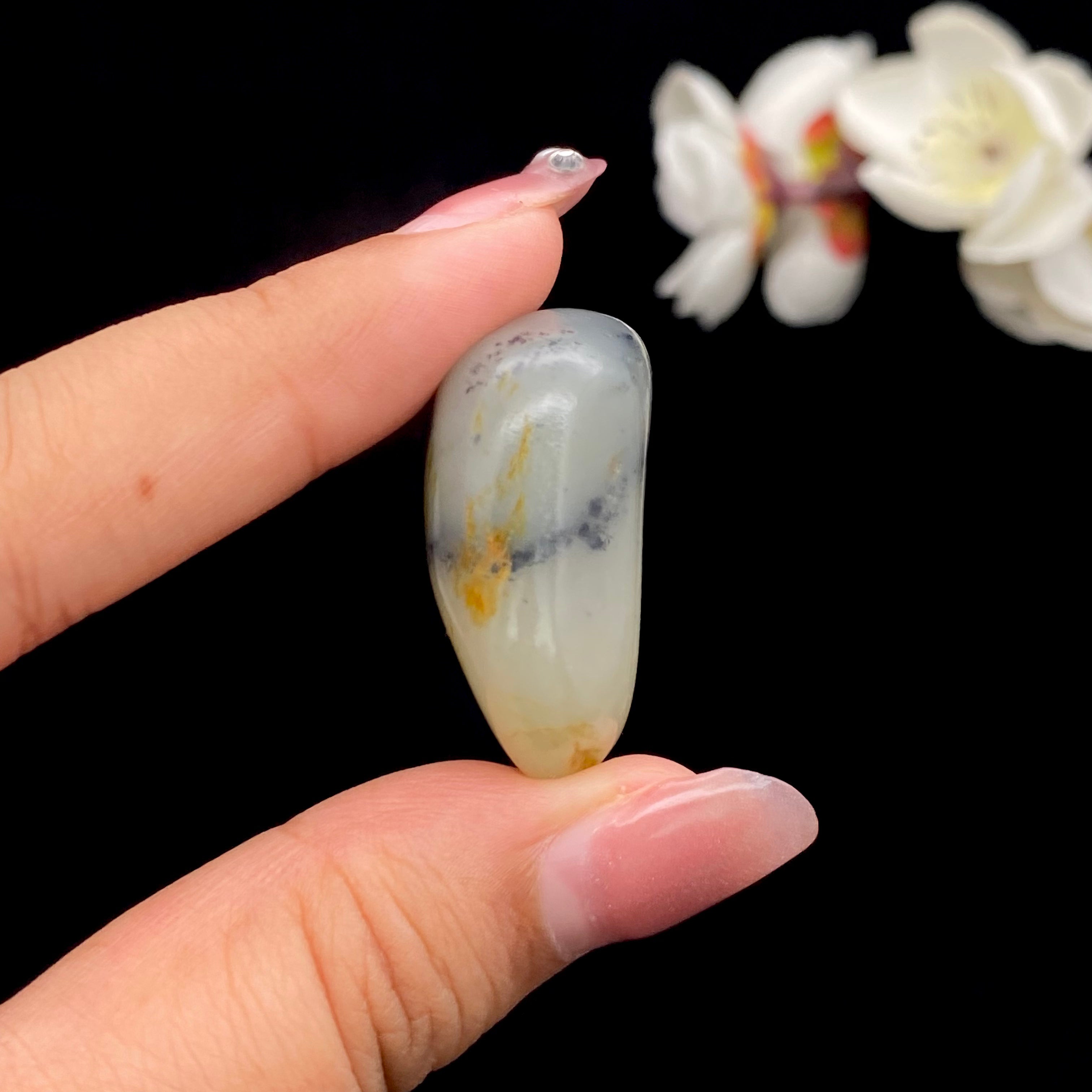 【超值推荐】和田玉-洒金皮青花底籽料挂件