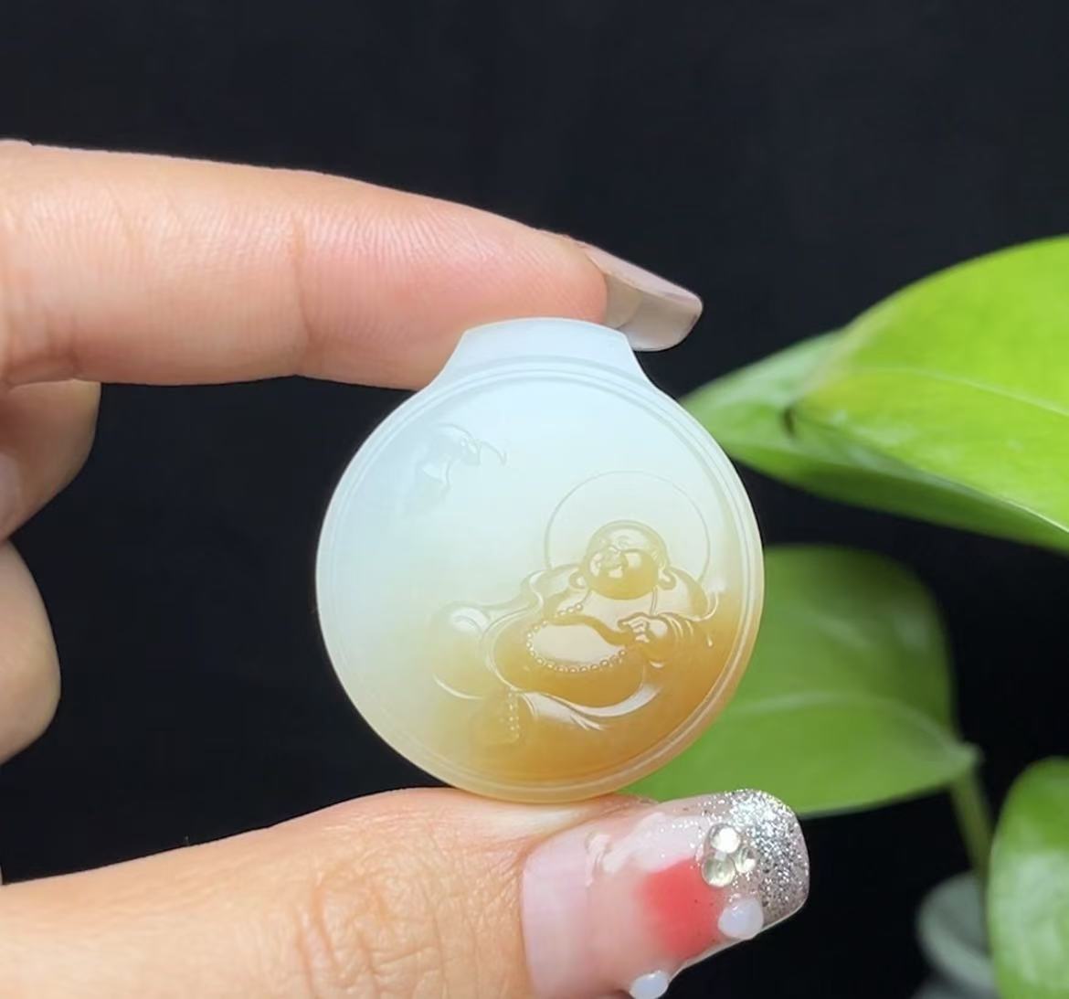 新疆和田玉且末糖白羊脂玉佛公