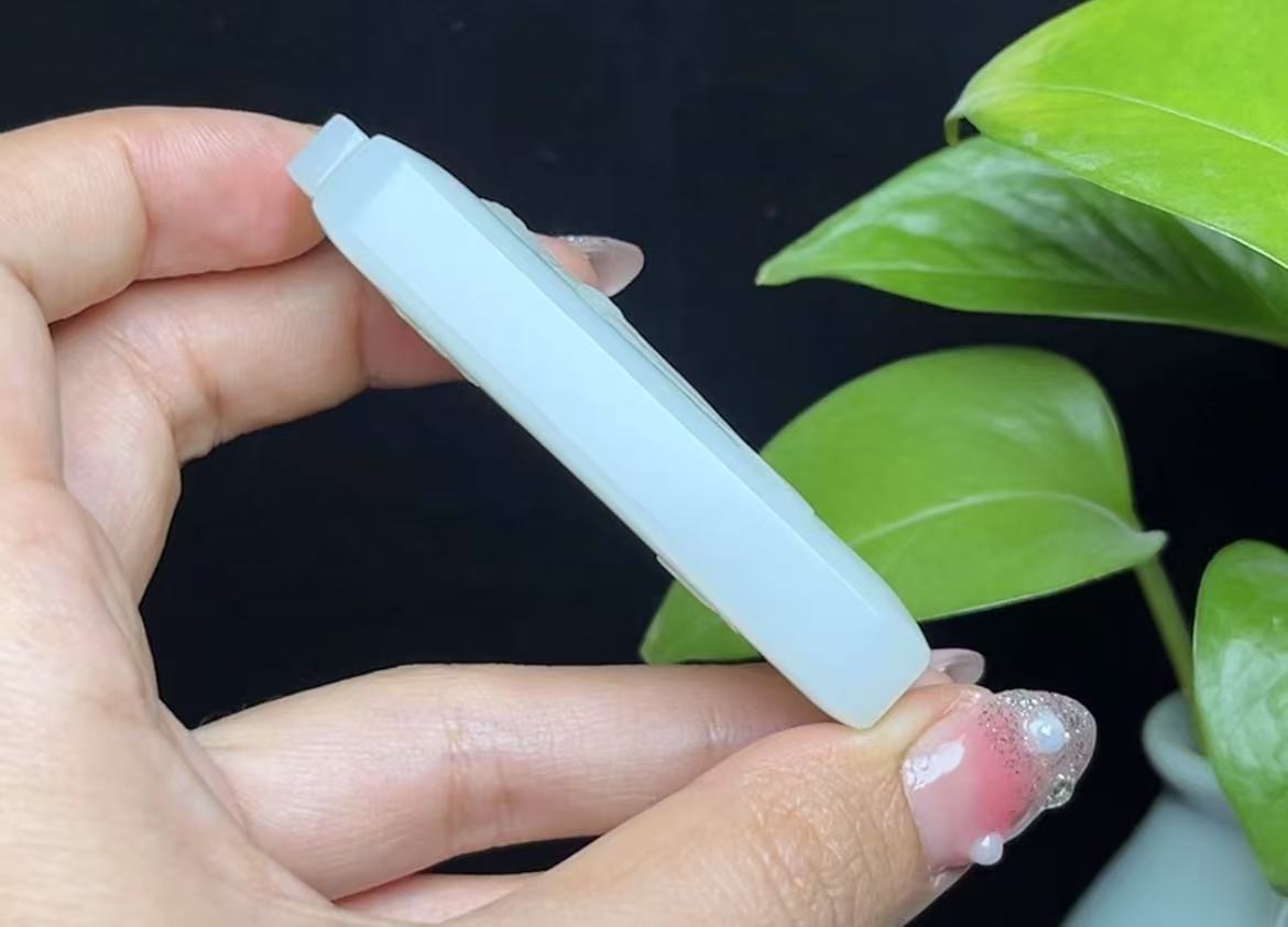 和田羊脂玉关公挂件