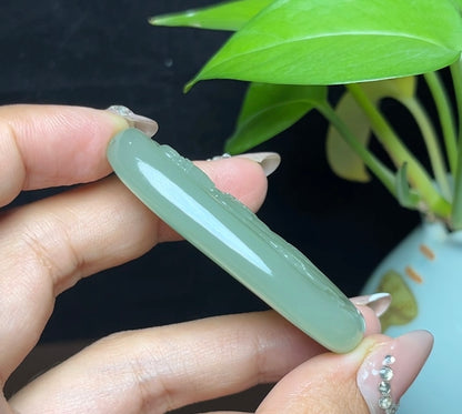 和田玉湖水绿站观音