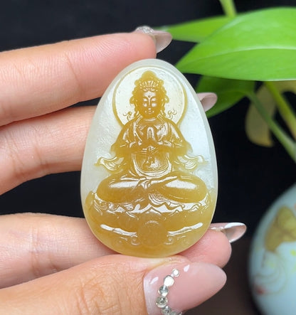新疆和田玉且末糖白观音挂件