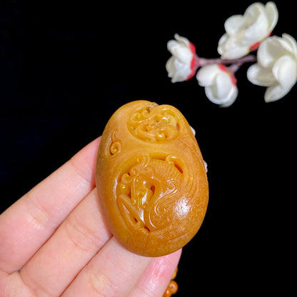 和田玉-籽料【龙马精神】挂件