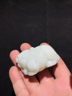 和田白玉貔貅挂件