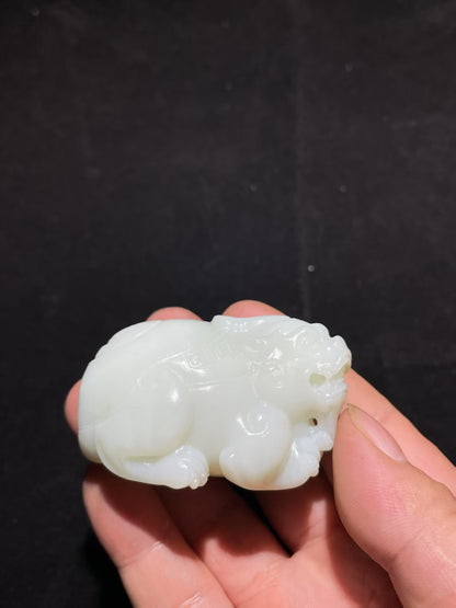 和田白玉貔貅挂件
