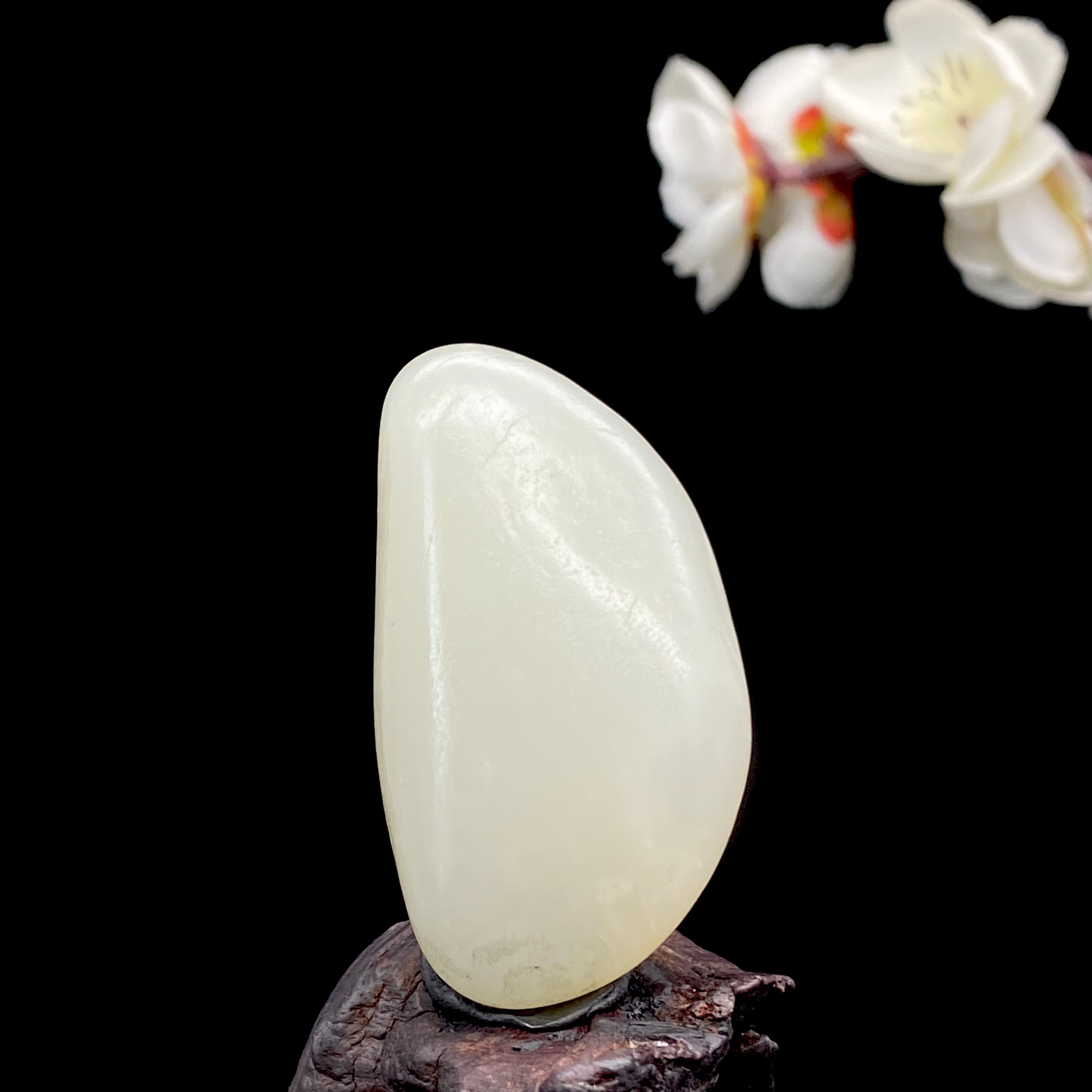 和田玉-白玉籽料原石挂件