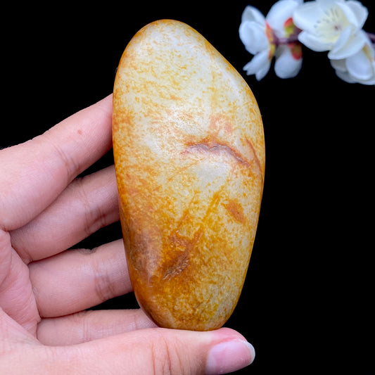 和田玉-洒红皮青花底籽料手把件