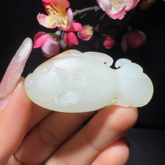 和田玉籽料挂件连年有余