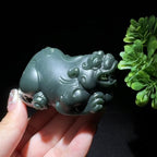 和田玉塔青手把件貔貅