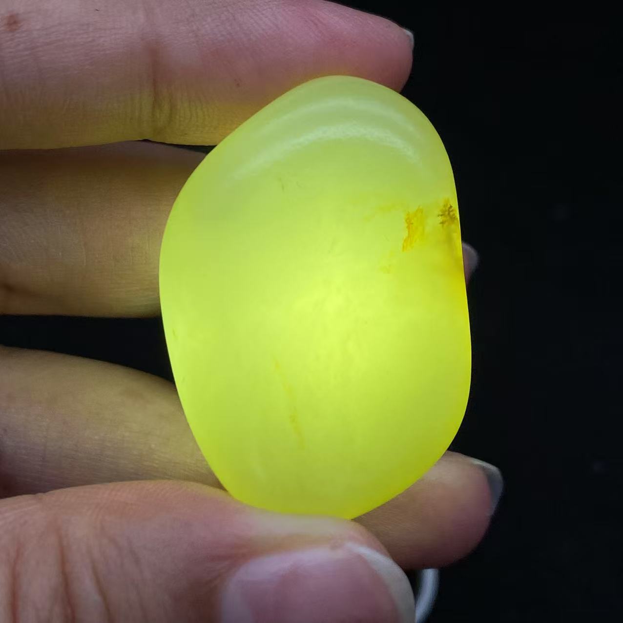 和田玉-青白玉籽料原石（25克）