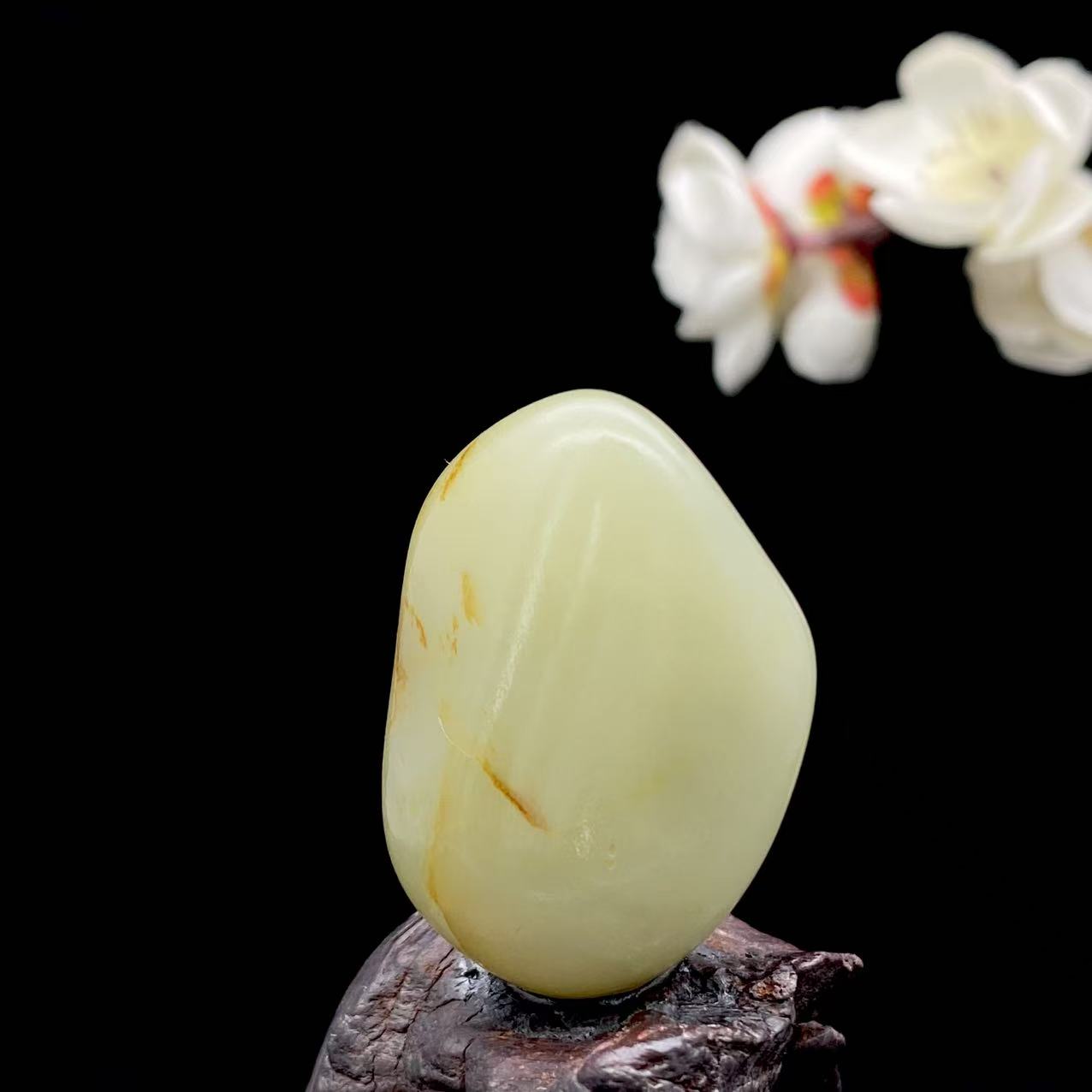 和田玉-青白玉籽料原石（25克）