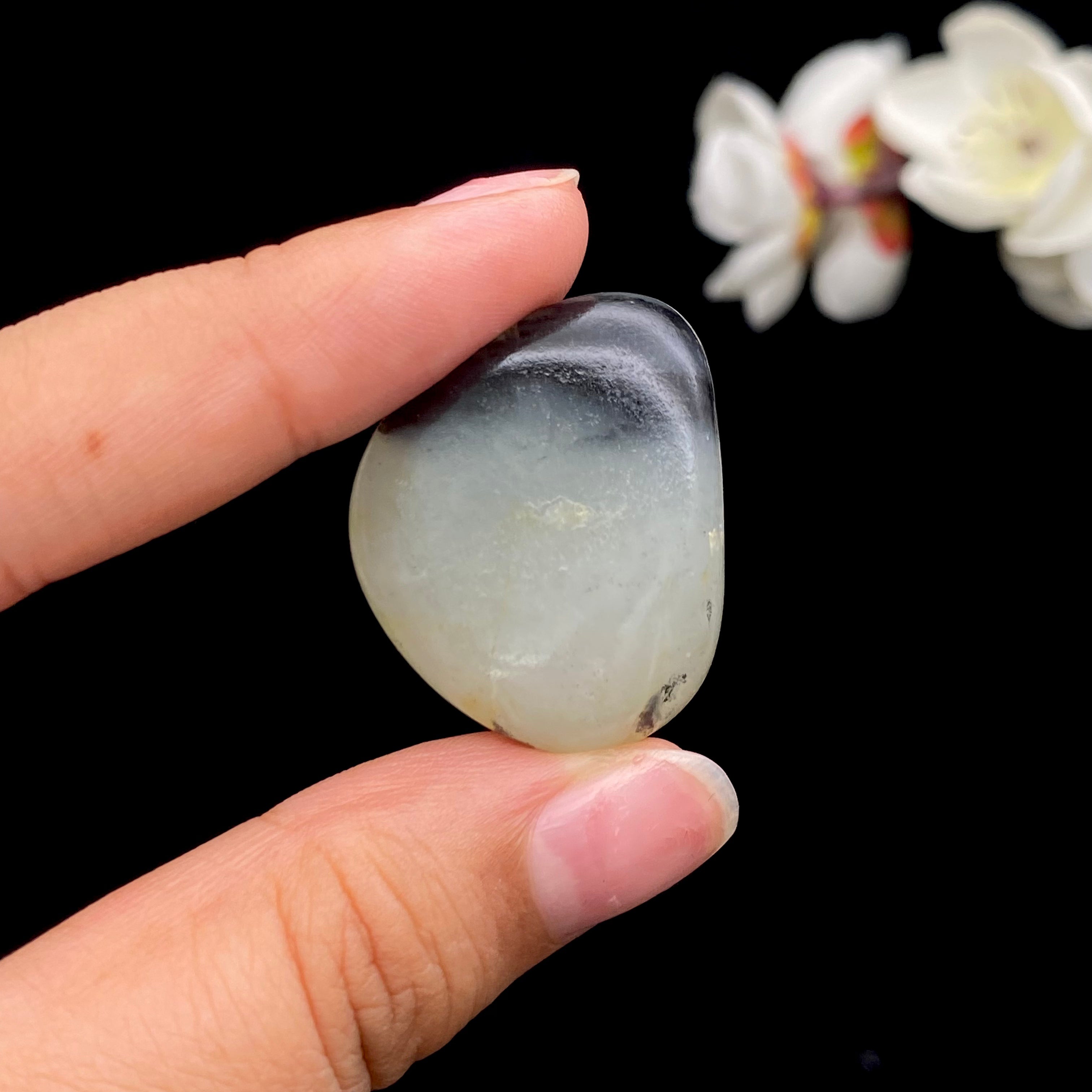 和田玉-青花籽料原石挂件（19.4克） – 厚德载玉